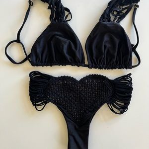 Beach Bunny bikini. Never worn! Black XS cute heart bum 🖤